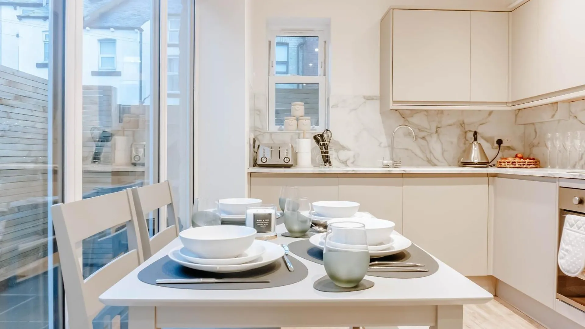 Mayfield - Central Harrogate Apartment - Ground Floor